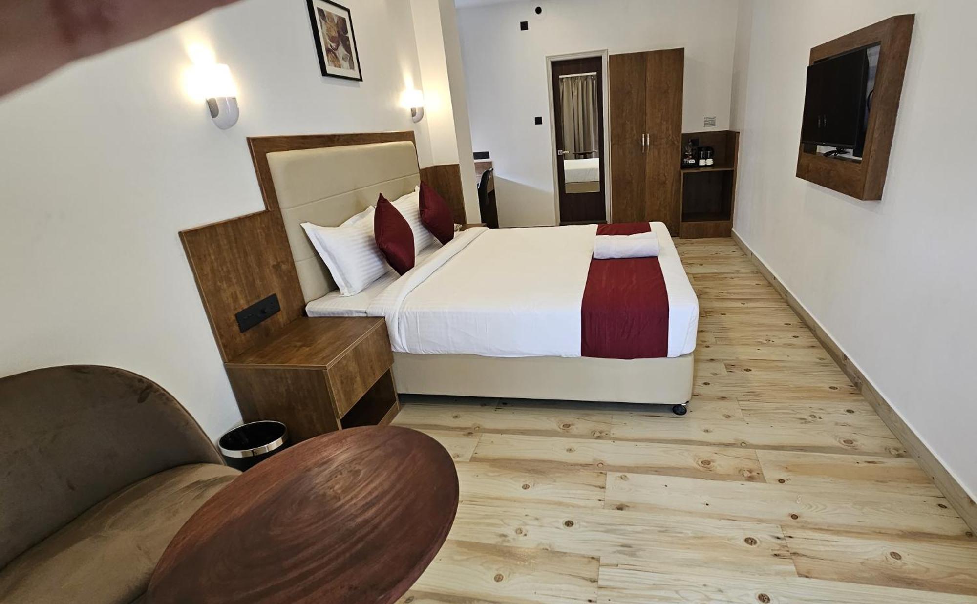 Indiana Hills Otel Shillong Dış mekan fotoğraf