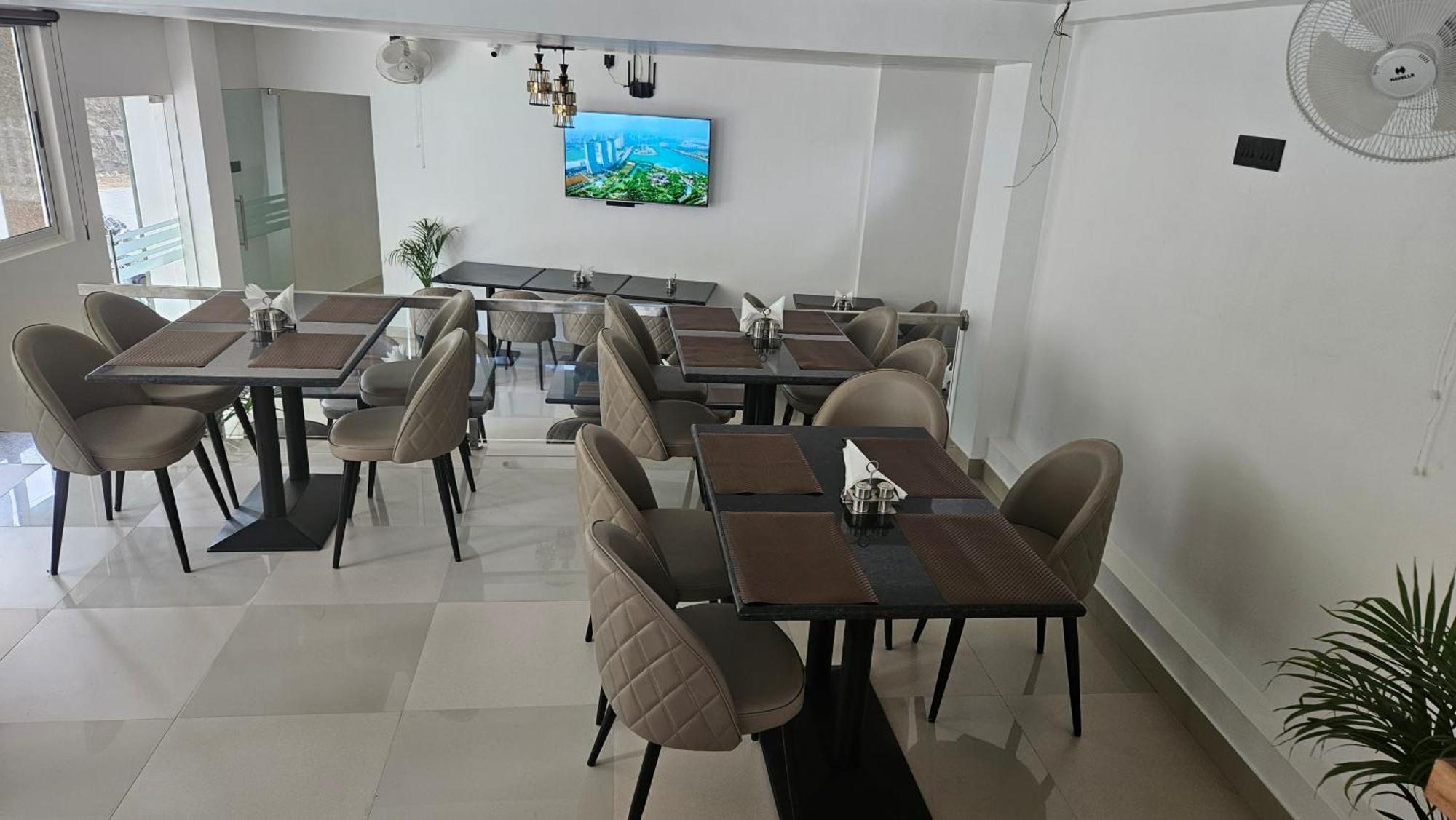 Indiana Hills Otel Shillong Dış mekan fotoğraf